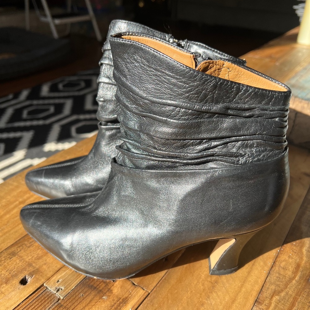 ⚡️FLASH SALE⚡️ Earthies Black Leather Montebello Slouchy Heeled Boots 7.5